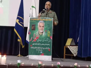 هنرمندان نیروهای مسلح و توانمند جنگ نرم هستند.