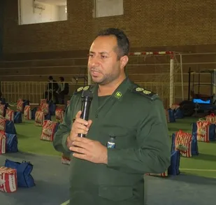 رزمایش مواسات و همدلی به همت آستان قدس رضوی و خیرین  درشهرستان بستک