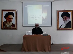 برخی&zwnj;ها در پست&zwnj;های کلیدی نظام به اجانب خدمت می&zwnj;کنند/دیپلماسی التماسی نتیجه&zwnj;ای جز نفوذ دشمن ندارد
