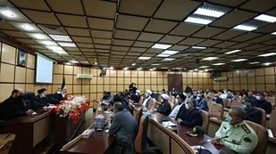 در توزیع امکانات، سرانه جمعیت و ظرفیت&zwnj;های شهرستان&zwnj;ها را در نظر می گیریم