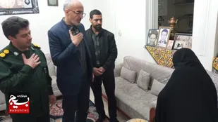 تجلیل از مقام والای شهدا در دیدار مسئولان استان با خانواده شهید رضوی در هفته بسیج