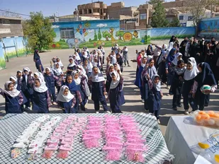 شور و نشاط مادران و دختران در مسابقات بومی و محلی صالح&zwnj;آباد
