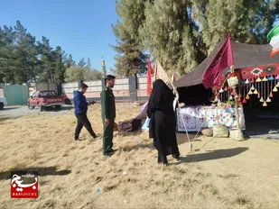 بازدید فرمانده سپاه تفتان از سیاه چادر عشایری و صنایع دستی&nbsp;