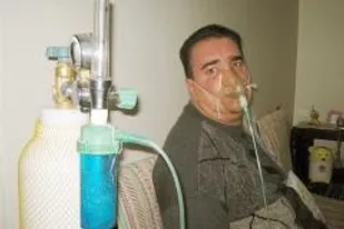 چهار ماه است نه تختی برای بستریم وجود دارد و نه دارویی برای درمانم!