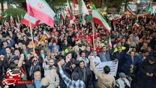 تجدید بیعت جامعه کار و تلاش لرستان با رهبر انقلاب اسلامی ایران حضرت آیت الله مجتبی(ع)  خامنه ای در خرم&zwnj;آباد+عکس
