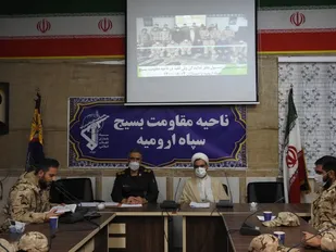 کارکنان وظیفه ستون نیروهای مسلح هستند