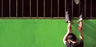 نگاهی به آسیب&zwnj;هایی که خانواده زندانیان در معرض آن قرار دارند&nbsp;به بهانه پنجم خرداد، روز نسیم مهر