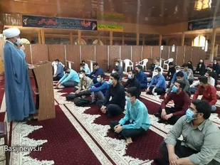 دیدار فرماندهان واحدهای مقاومت خواهر و برادر با امام جمعه خورموج
