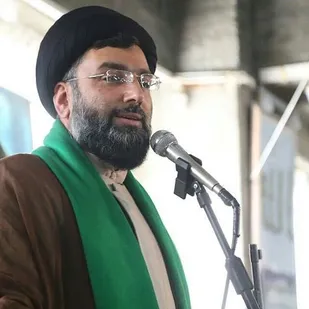 بالاترین کار شهدا تثبیت نظام اسلامی و ولایی بود و کشور را از دست لیبرالها نجات دادند