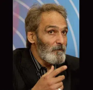 مسئولان جلوی تولید مانتوها با الفاظ عجیب لاتین را بگیرند
