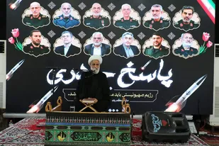 بزرگداشت شهدای جنگ تحمیلی ۱۲ روزه در آبادان