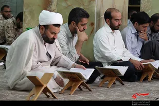 محفل انس با قرآن کریم در مکان مقبره علامه مجلسی برگزار گردید _تصاویر