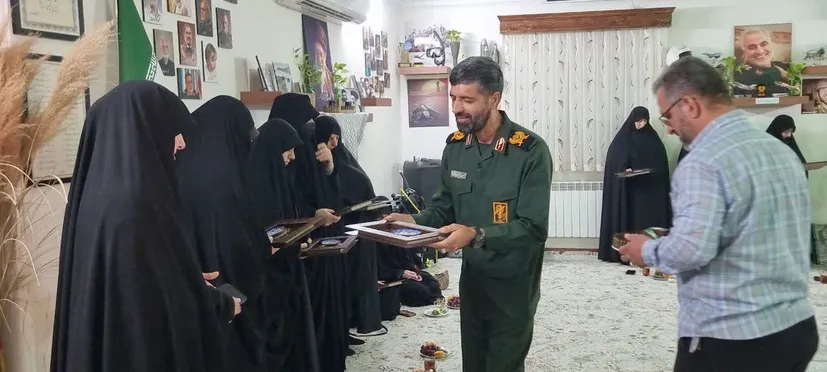 تجلیل از زحمات گروه جهادی منتظران مهاجر توسط فرمانده لشکر مقدّس ۱۴ امام حسین علیه‌السلام