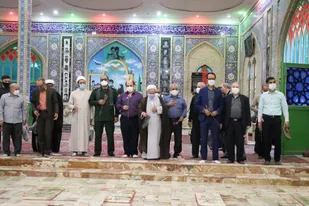 گلباران قبور پاک شهدای شهرستان سرخه در چهارمین روز هفته دفاع مقدس