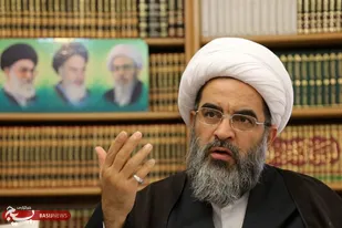 وصیتنامه شهید سلیمانی در کتب درسی قرار گیرد