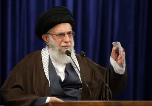 ۸ محور از بیانات امام خامنه&zwnj;ای| از راه علاج مشکلات کشور تا تبیین مفهوم عقلانیت