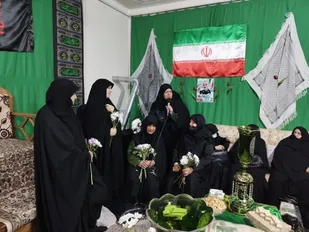 در سالروز وفات حضرت ام البنین (س) از مادران وخواهران شهدا تجلیل شد