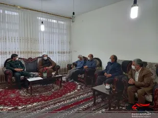 دیدارمسئول فرهنگی سپاه شیروان باخانواده شهدا