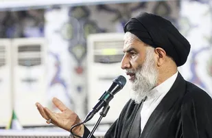 امام جمعه اهواز بر پایبندی ملت به رهبری و آرمان&zwnj;های انقلاب تاکید کرد