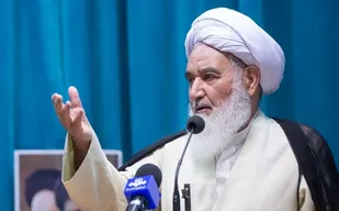 کشور را باید با اقتصاد مقاومتی بسازیم