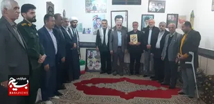 از خانواده معظم شهید جستجوگر نور سرهنگ شهید فرزاد زنگنه دیدار شد