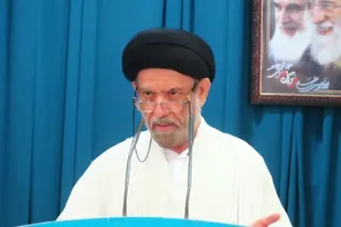 انتقاد امام جمعه دیّر از مشکلات شهری | بیمارستانی با مشکلات فراوان!