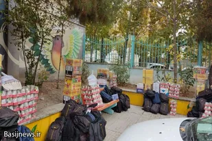 توزیع بسته&zwnj;های حمایتی و تبلت بین دانش&zwnj;آموزان کم&zwnj;برخوردار نهاوند