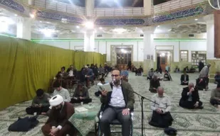 قرائت حدیث شریف کساء در حرم جعفر بن موسی الکاظم (ع)