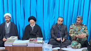 پشتوانه مردمی، مهمترین رمز شکست ناپذیری انقلاب اسلامی ایران