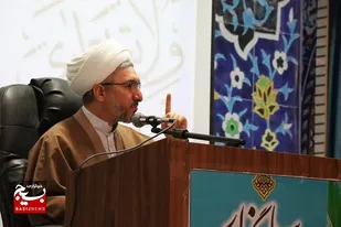 شهید سلیمانی یک مکتب زنده است