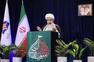 گرانی ها با نظارت بیشتر بر بازار کنترل شود/ نظام مقدس جمهوری اسلامی بسیار محکم راه خود را ادامه می&zwnj;دهد
