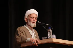 پیروزی در هشت سال جنگ تحمیلی از برکات نمازهای جمعه است