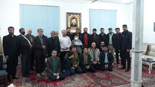 دیدار رزمندگان گردان ۱۱۷امام حسین علیه السلام باخانواده شهید مدافع امنیت شهید میثم عبدالله زاده