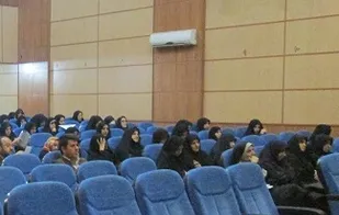 برگزاری نشست&zwnj; بصیرتی با موضوع آسیب&zwnj;های فضای مجازی در همدان