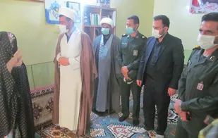 دیدار فرمانده ومسئول دفترنمایندگی ولی فقیه سپاه سیریک با خانواده معظم شهید جعفری