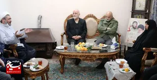 پیروی از شهدا توصیه قرآن است