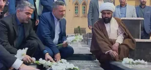ادای احترام وزیر کار به مقام شهدای شهرستان پیشوا و تشرف به آستان مقدس حضرت جعفربن موسی الکاظم(ع)