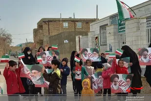 پیاده روی خواهران بسیجی در دامغان برگزار شد