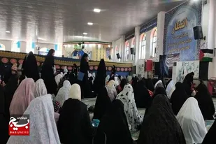 صف&zwnj; های بهشتی بسیجیان در نیایش جمعه زاهدان؛ اقتداری به رنگ ایمان