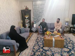 دیدار فرمانده سپاه قدس گیلان با خانواده شهیدان یوسف زاده و فالیزکار در رشت