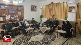 دیدار مسئولان شاهرود با خانواده شهدای بسیج+ تصاویر