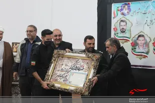 تجلیل از حافظان امنیت و مدیران محلات در پایگاه شهید ترابی قم