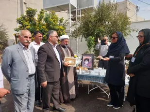 دیدار جمعی از مسئولان مسجدسلیمان با تعدادی از خانواده&zwnj;های شهدای ۳۰ مهر