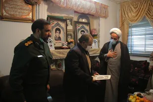 دیدار جانشین نمایندگی ولی فقیه در سازمان بسیج با خانواده شهیدان آجرلو در اراک
