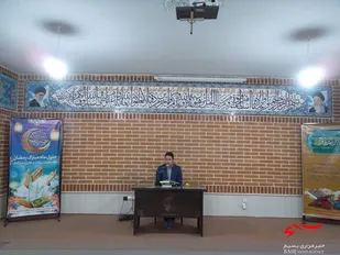 مراسم انس باقرآن باحضور کارکنان و سربازان سپاه خمین
