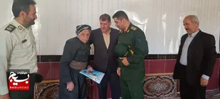 اعضای شورای تامین اشنویه با خانواده شهید موسی چبرآباد دیدار کردند