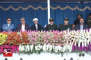 رژه مقتدرانه ارتش جمهوری اسلامی تجلی شجاعت و اقتدار نیروهای مسلح ایران اسلامی است