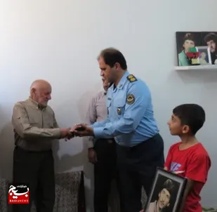 دیدار با خانواده شهدا و رزمندگان ارتش + تصاویر
