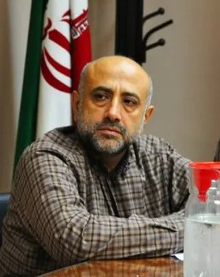 با تولید کنندگان مانتوهای جلو باز و شلوار پاره برخورد شود