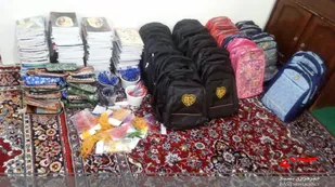 توزیع 20 کیف مدرسه به همراه نوشت افزار در روستای دراقانلو شهرستان بجنورد